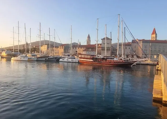 Daire Punta Planka Premium With Sea View *